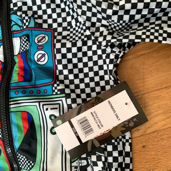 Members Only Looney Tunes jacket new with tags size 3T - Picture 4 of 6